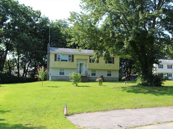 3 Howard George Ct, Salisbury, MA 01952