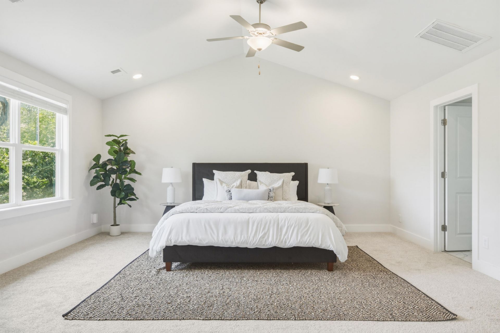550 Fleming Road Photo 4