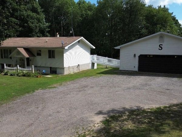 10950 N Pine Grove Road NE, Vestaburg, MI 48891