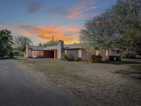 2402 Cottonwood DR, Georgetown, TX 78628