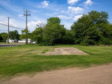 2512 E Ann Arbor Avenue , Dallas, TX 75216