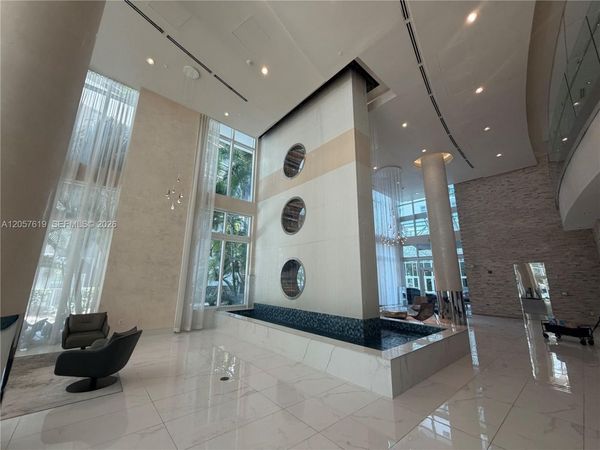 41 SE 5th St, Unit 404, Miami, FL 33131