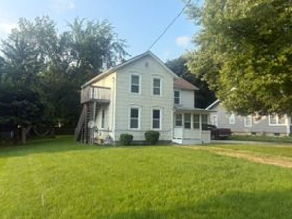 107 Hettinger Lane , North Aurora, IL 60542