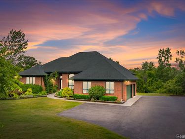 3520 Blue Heron Court, Superior Township, Mi 48198