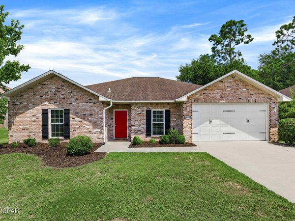 4614 Hermosa Road , Crestview, FL 32539