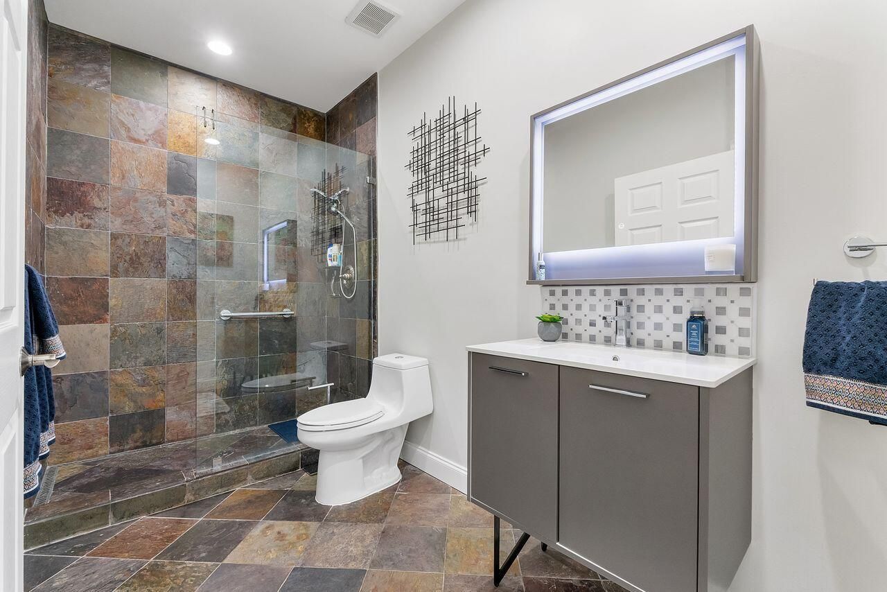 1081 Bel Aire Drive E, Pembroke Pines, FL 33027 Photo