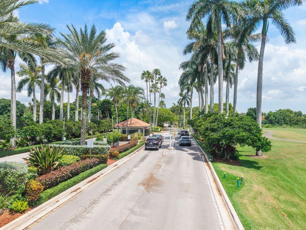 1081 Bel Aire Drive E, Pembroke Pines, FL 33027 Photo