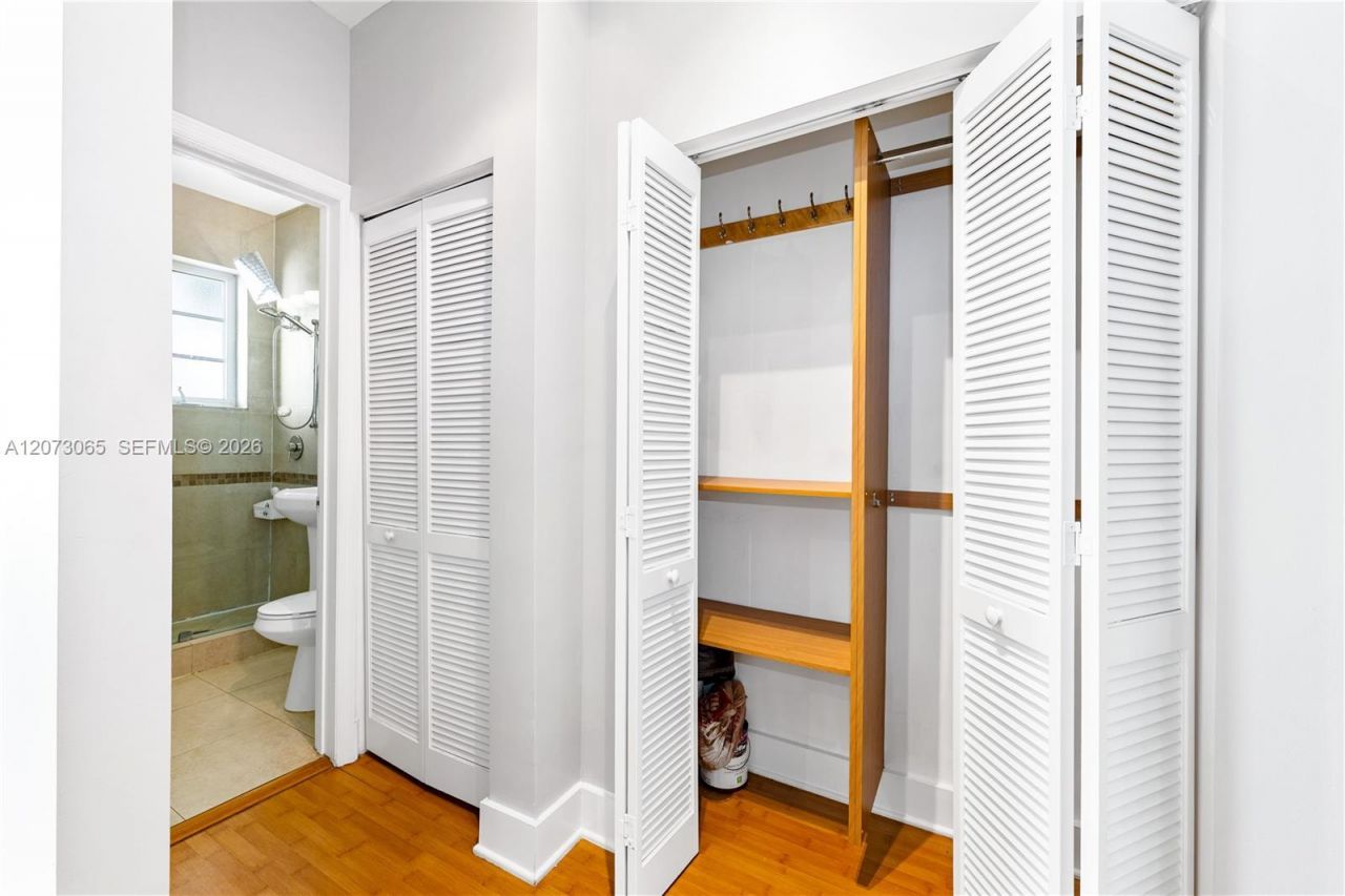 1000 Meridian Ave , Unit 8, Miami Beach, FL 33139 Photo