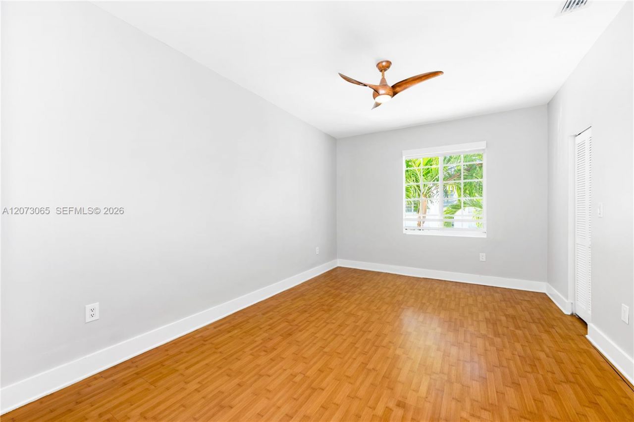 1000 Meridian Ave , Unit 8, Miami Beach, FL 33139 Photo