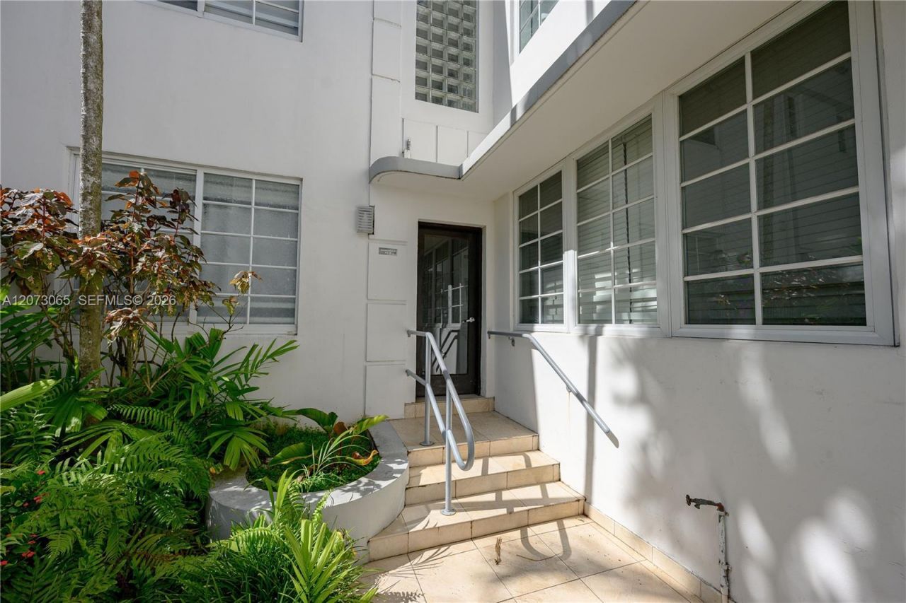 1000 Meridian Ave , Unit 8, Miami Beach, FL 33139 Photo