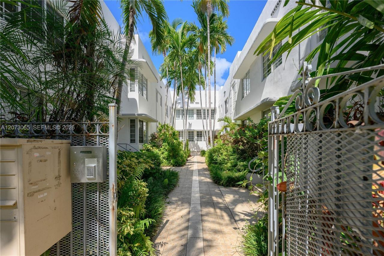 1000 Meridian Ave , Unit 8, Miami Beach, FL 33139 Photo
