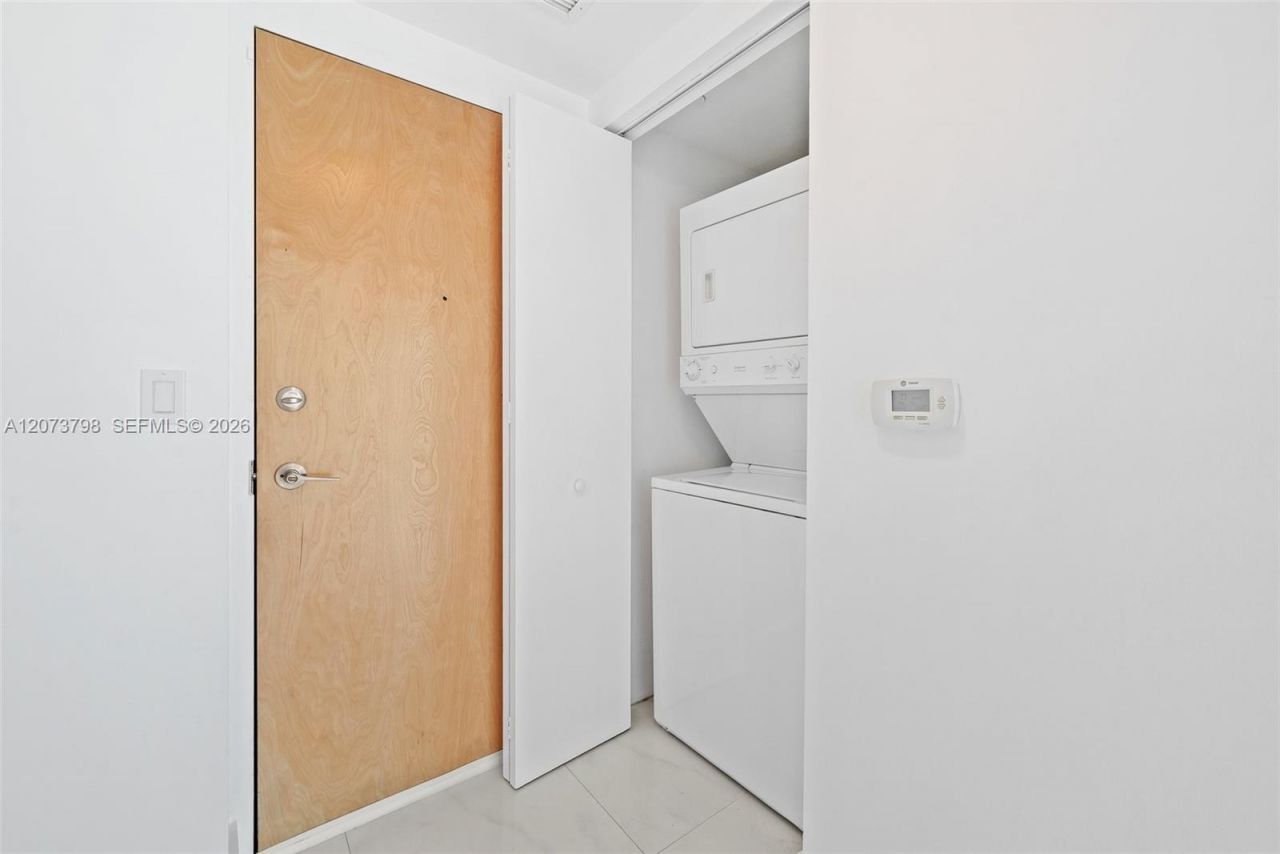 350 S Miami Ave , Unit 1912, Miami, FL 33130 Photo