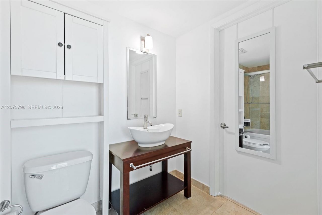 350 S Miami Ave , Unit 1912, Miami, FL 33130 Photo