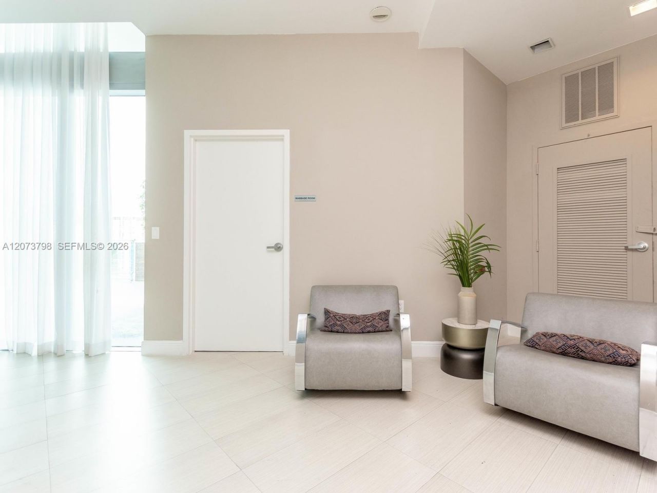 350 S Miami Ave , Unit 1912, Miami, FL 33130 Photo