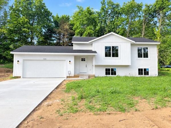 1330 Red Fox Court, Allegan, MI 49010