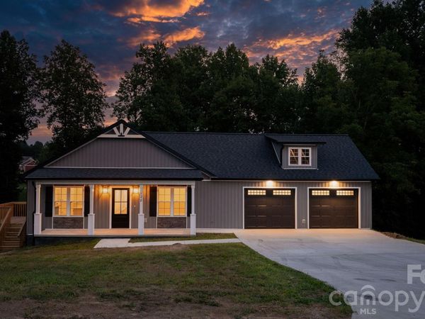 128 Buck Shoals Circle , Hudson, NC 28638