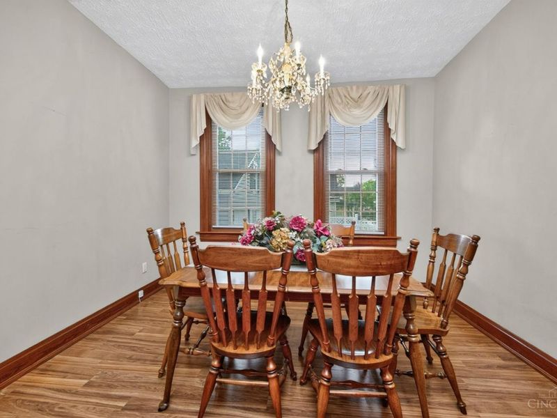 560 Delta Avenue, Cincinnati, OH 45226 Photo 29