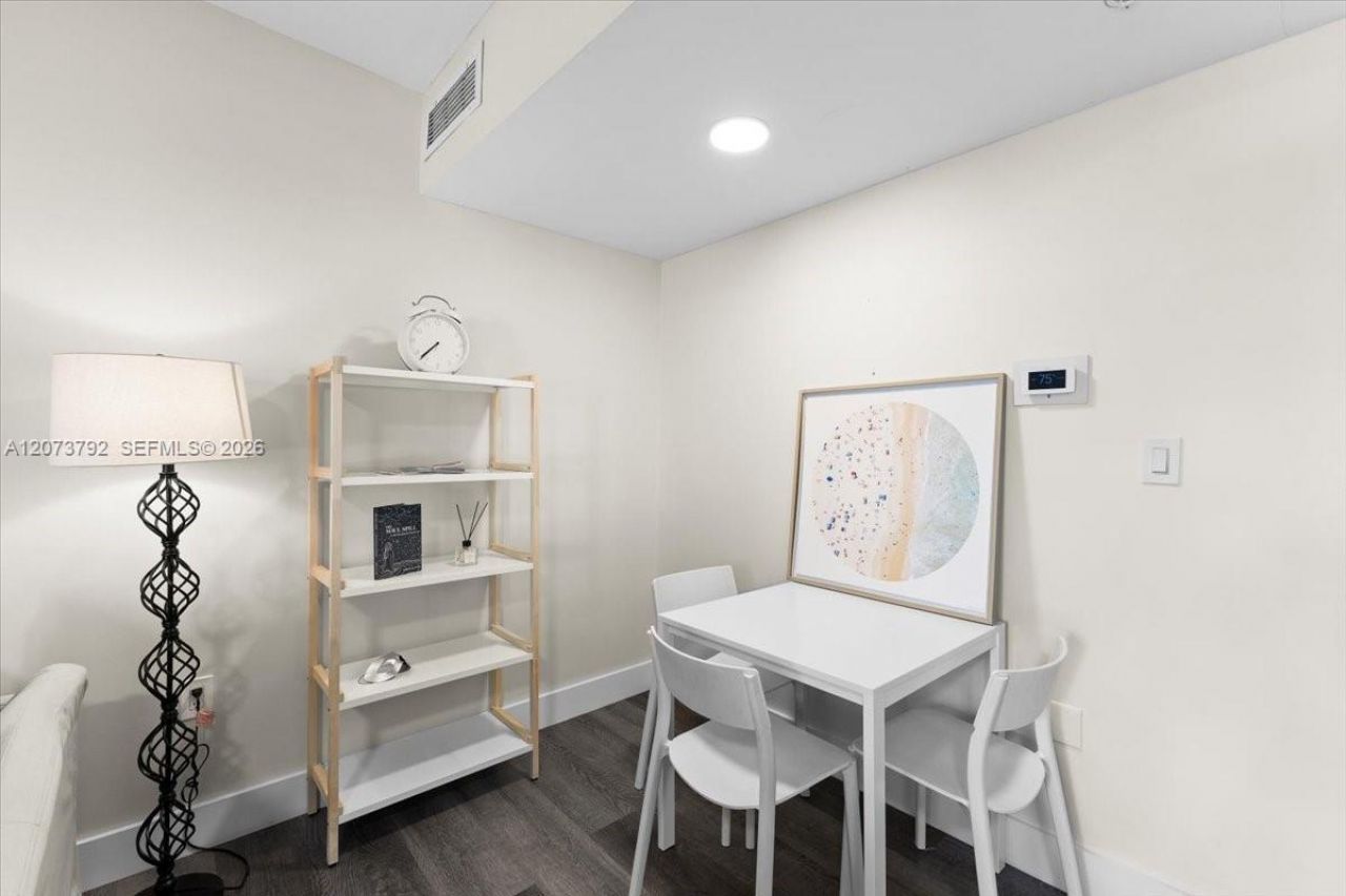 435 21st St , Unit 111, Miami Beach, FL 33139 Photo