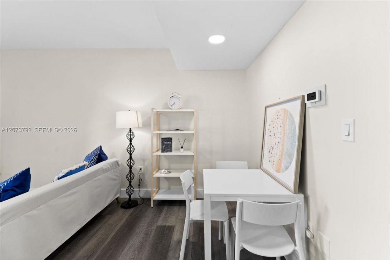 435 21st St , Unit 111, Miami Beach, FL 33139 Photo