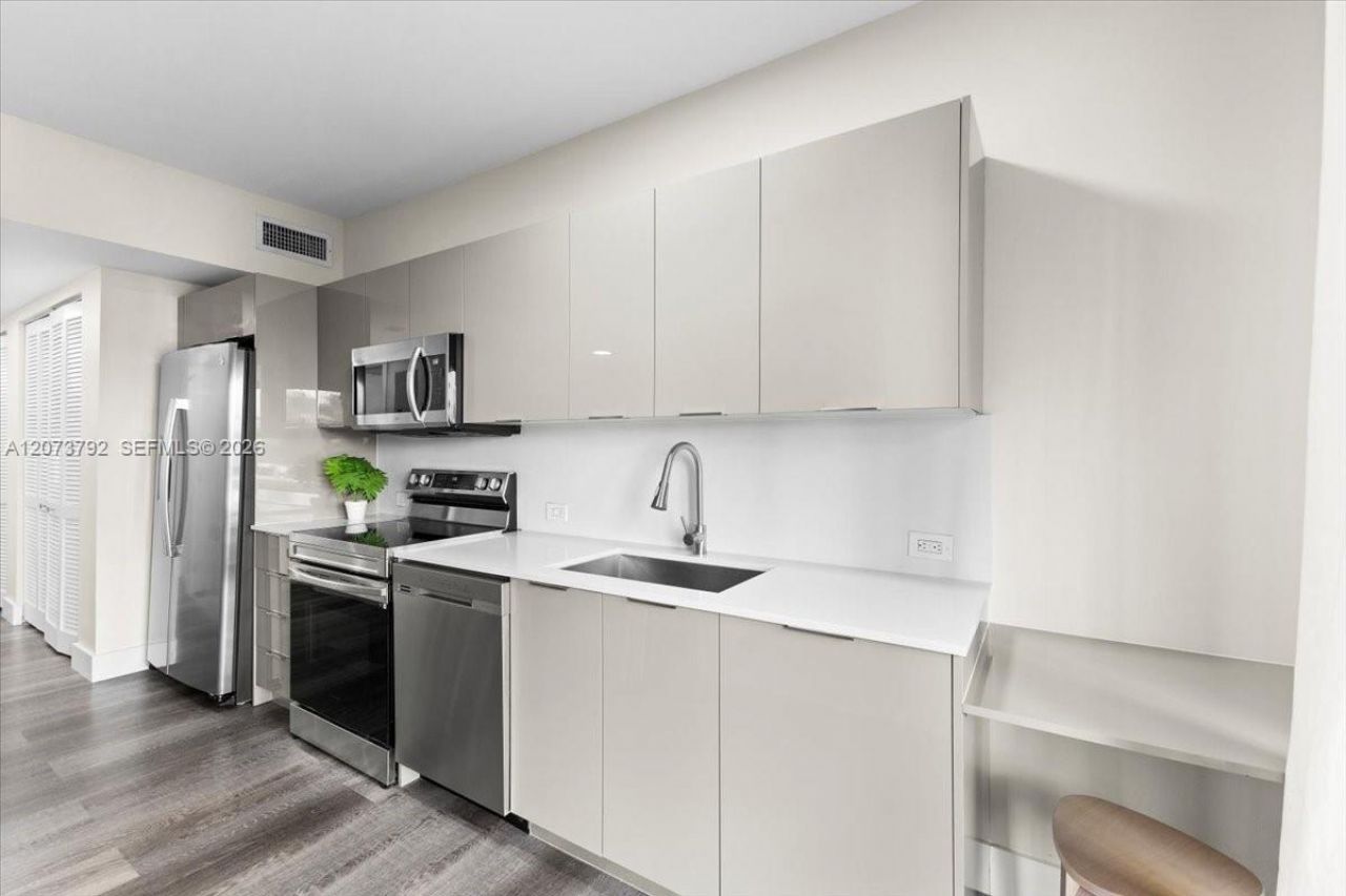 435 21st St , Unit 111, Miami Beach, FL 33139 Photo