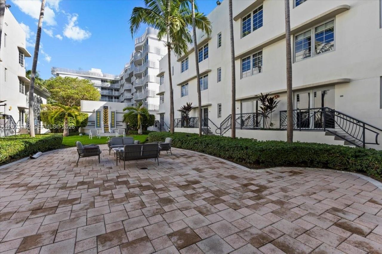435 21st St , Unit 111, Miami Beach, FL 33139 Photo