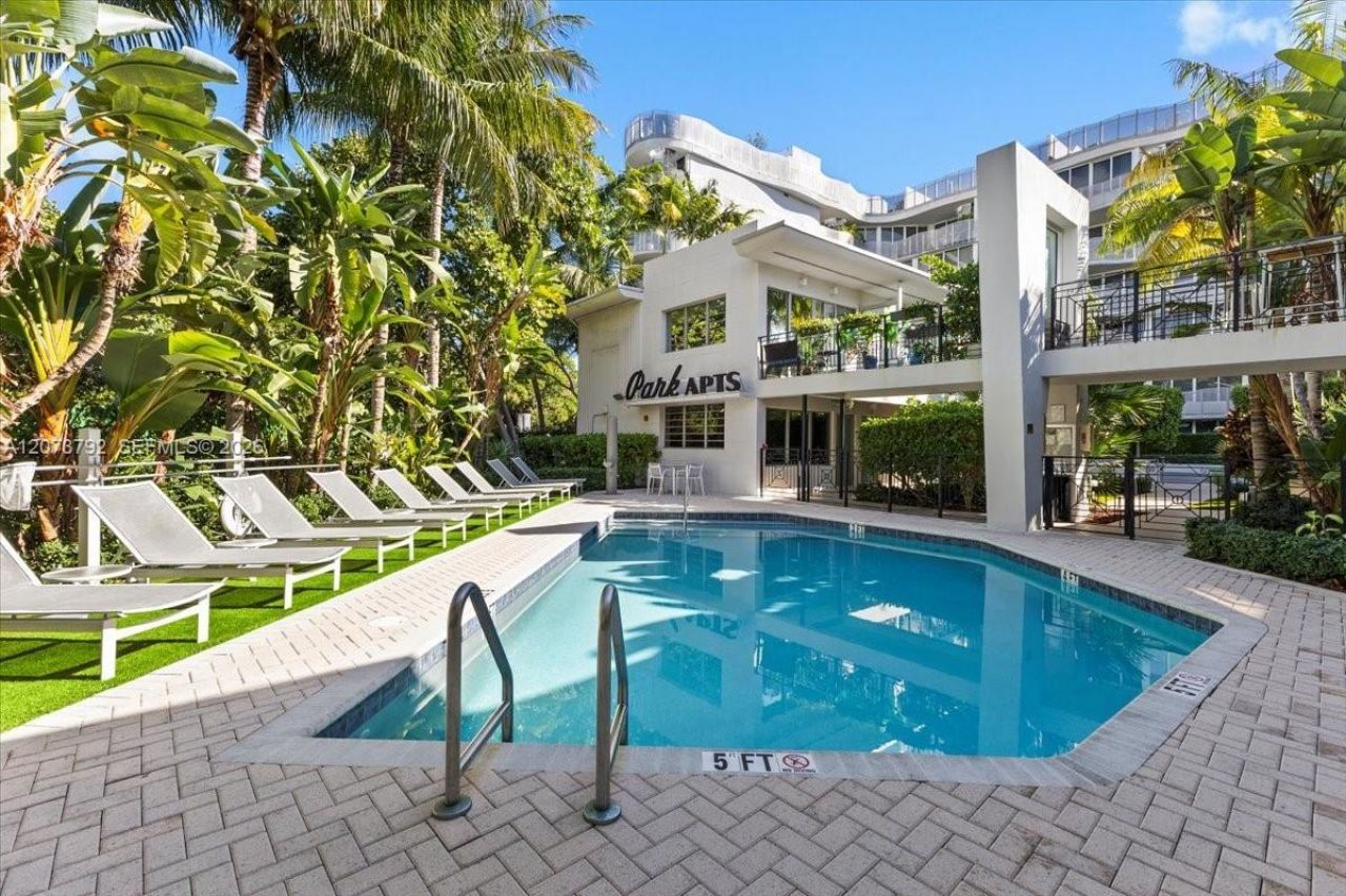 435 21st St , Unit 111, Miami Beach, FL 33139 Photo