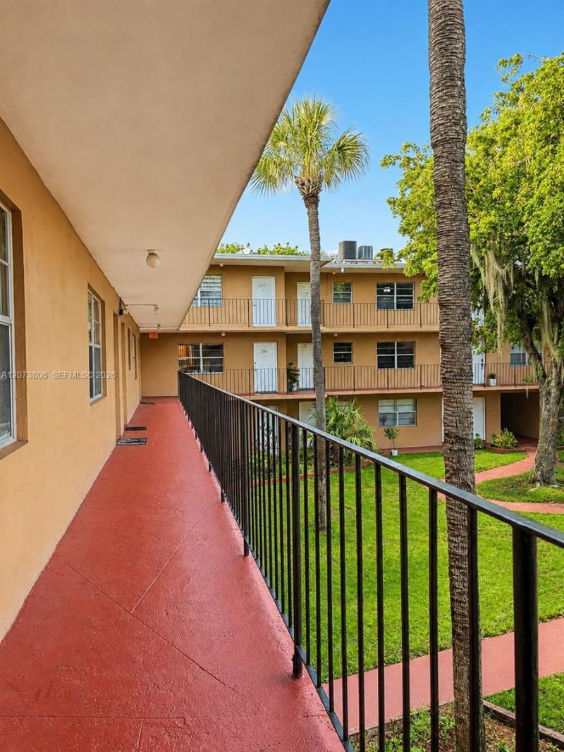 1330 W 54th St , Unit 214C, Hialeah, FL 33012 Photo