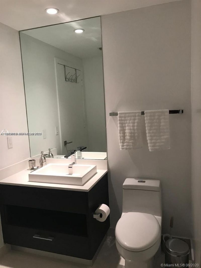 55 SW 9th St , Unit 2307, Miami, FL 33130 Photo