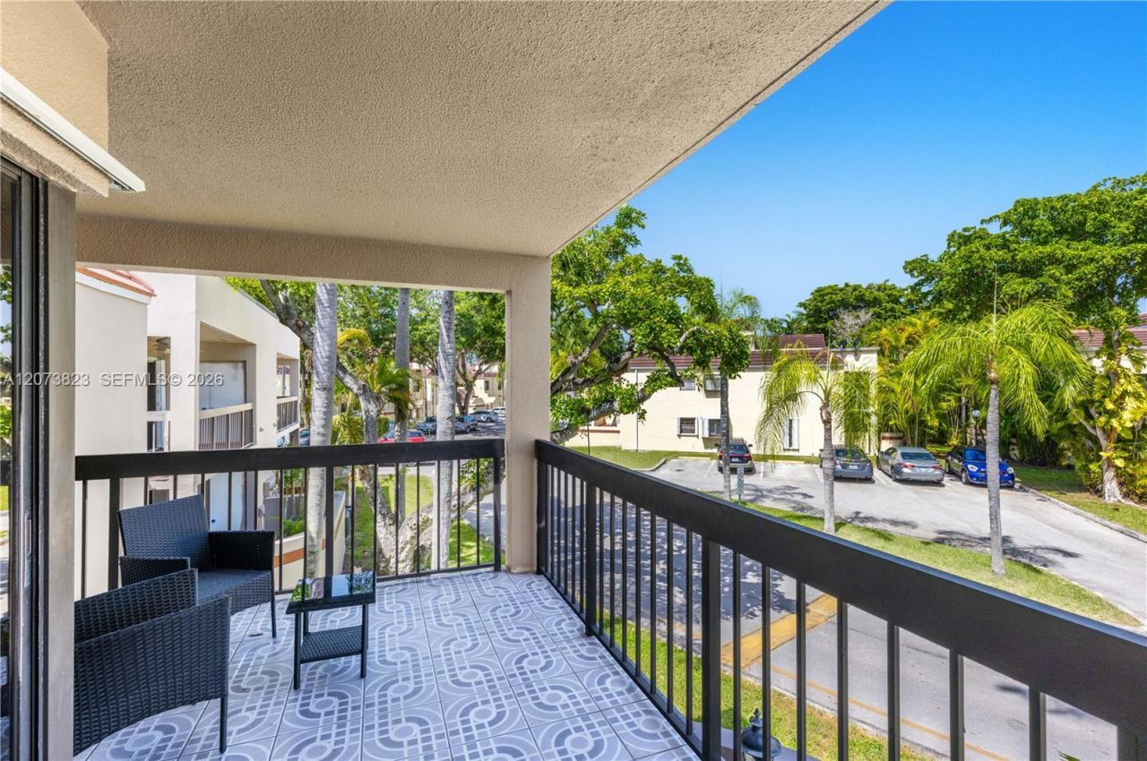12990 SW 88th Ln , Unit B203, Miami, FL 33186 Photo