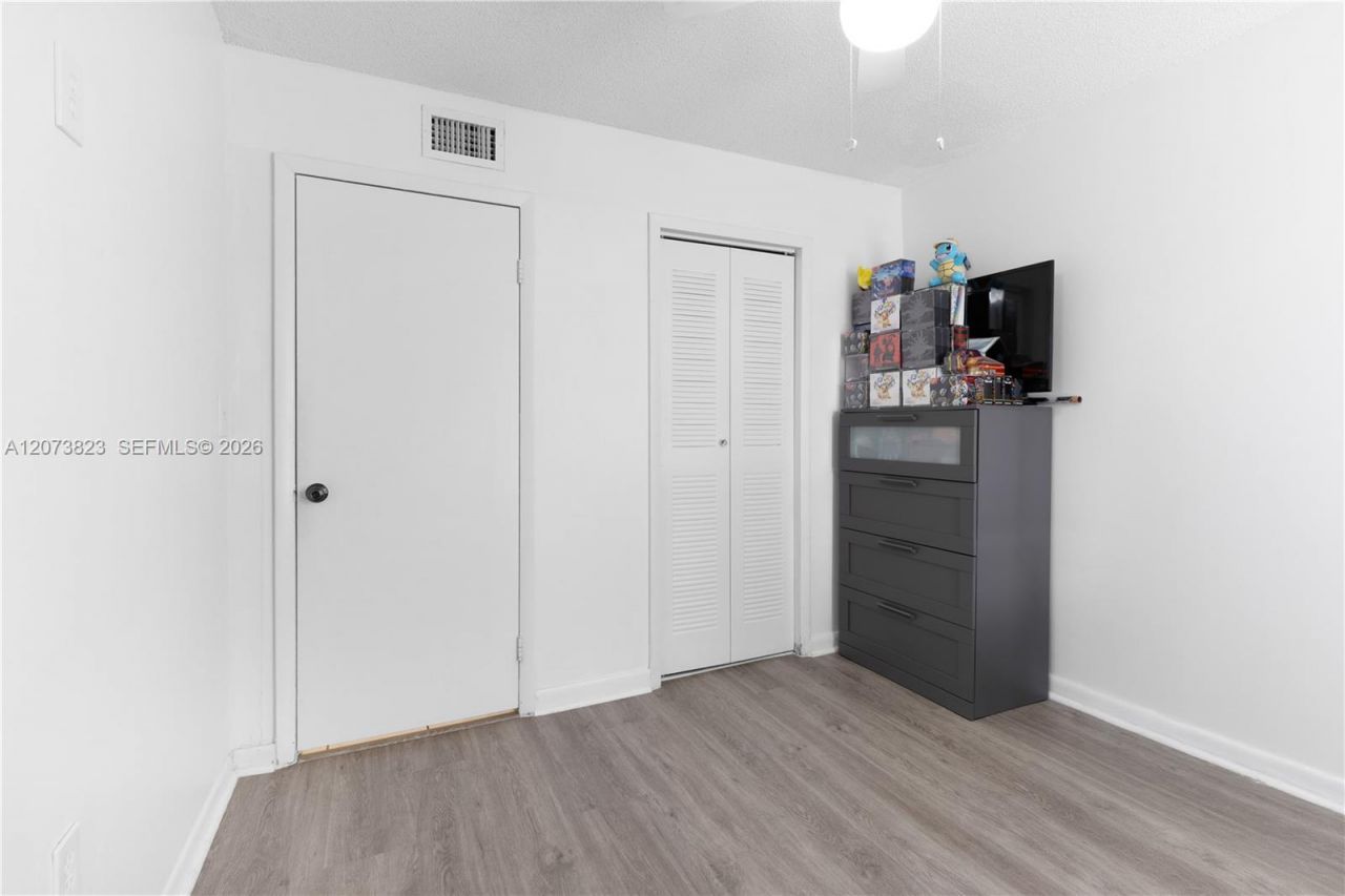 12990 SW 88th Ln , Unit B203, Miami, FL 33186 Photo