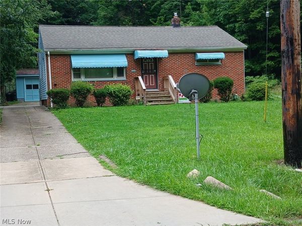 1896 Belvoir Boulevard, East Cleveland, OH 44112