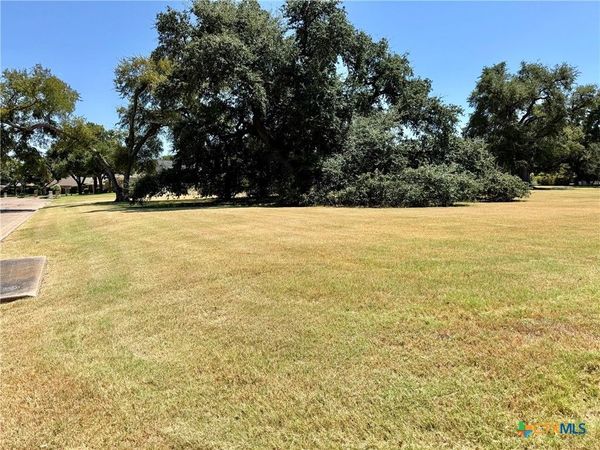 209 Twelve Oaks Drive, Temple, TX 76504