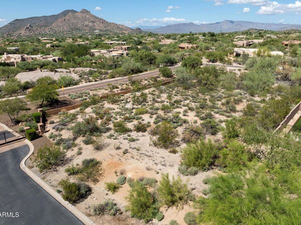 8030 E SUNFLOWER Court, Unit 1, Scottsdale, AZ 85266