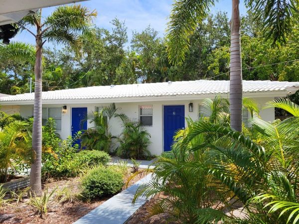 1028 NE 10TH Avenue, Unit 1-4, Fort Lauderdale, FL 33334