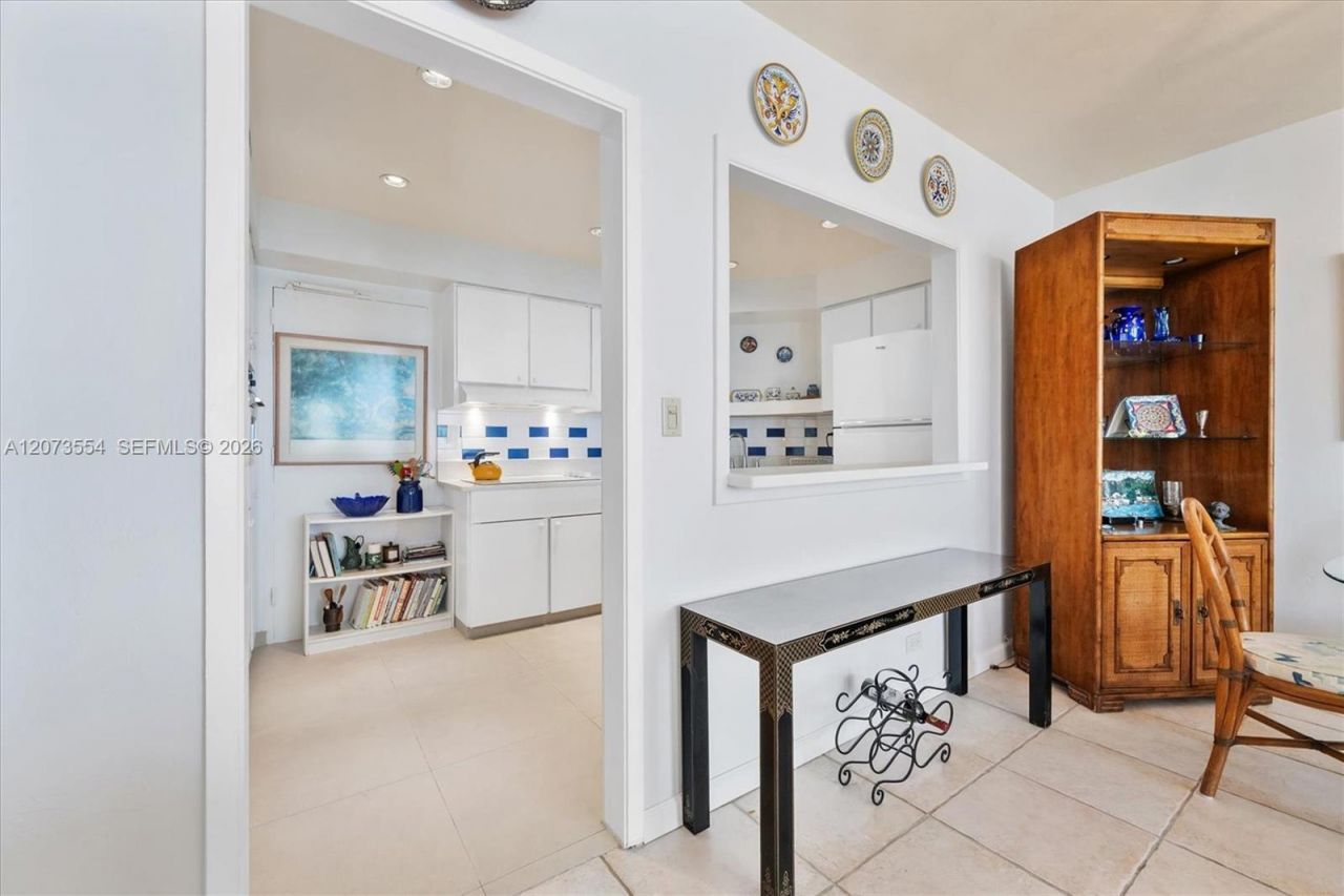 1408 Brickell Bay Dr, Unit 706, Miami, FL 33131 Photo