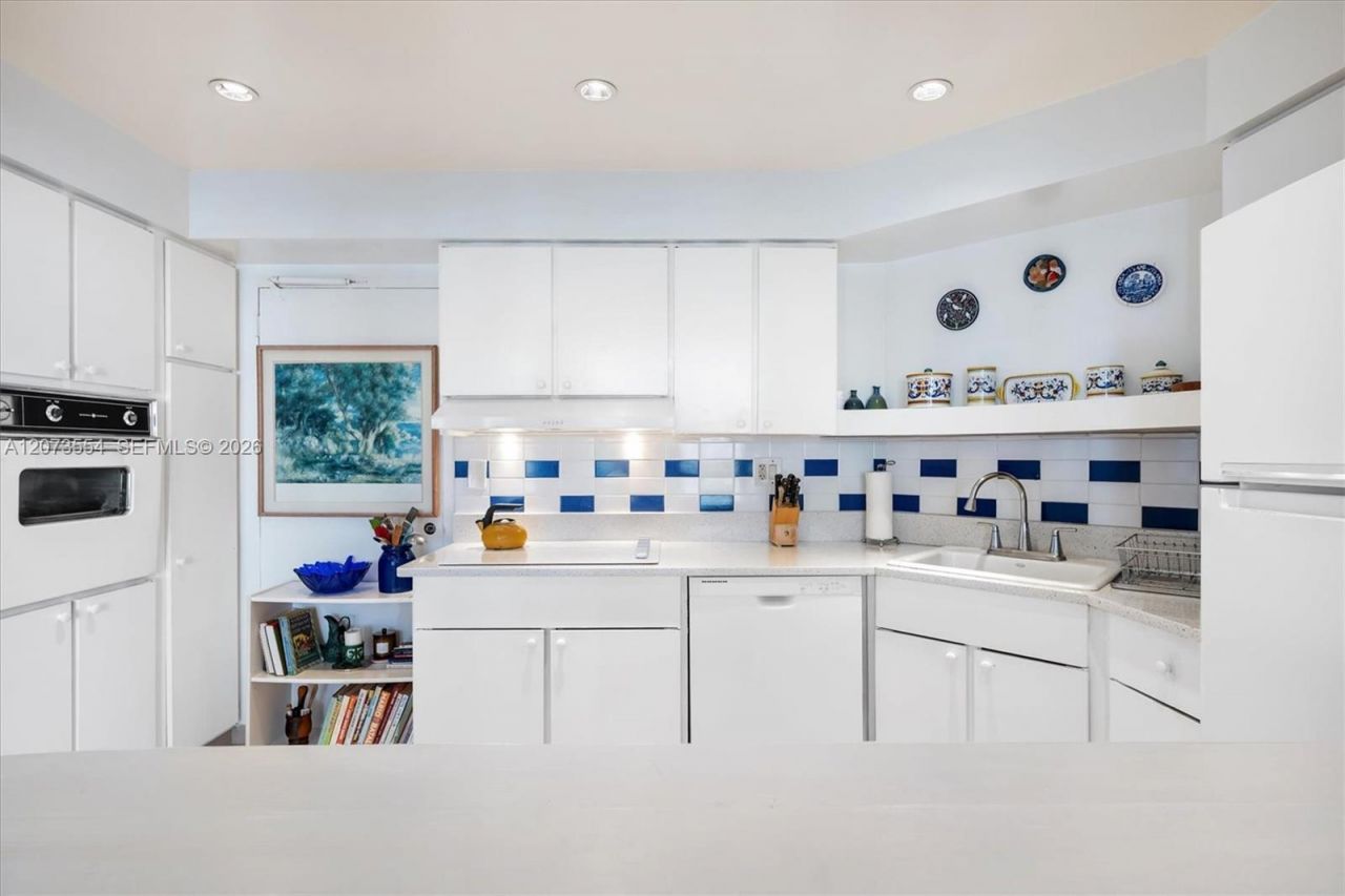 1408 Brickell Bay Dr, Unit 706, Miami, FL 33131 Photo