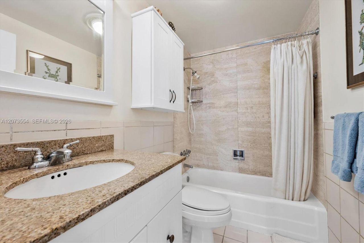1408 Brickell Bay Dr, Unit 706, Miami, FL 33131 Photo