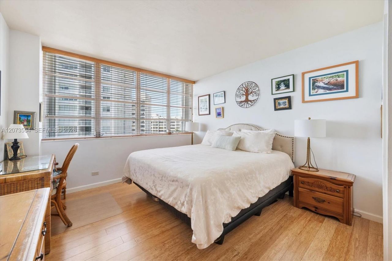 1408 Brickell Bay Dr, Unit 706, Miami, FL 33131 Photo