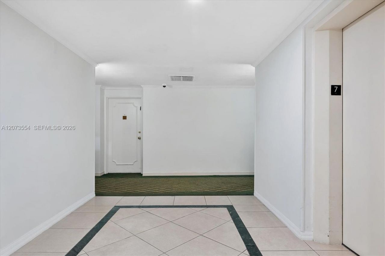 1408 Brickell Bay Dr, Unit 706, Miami, FL 33131 Photo