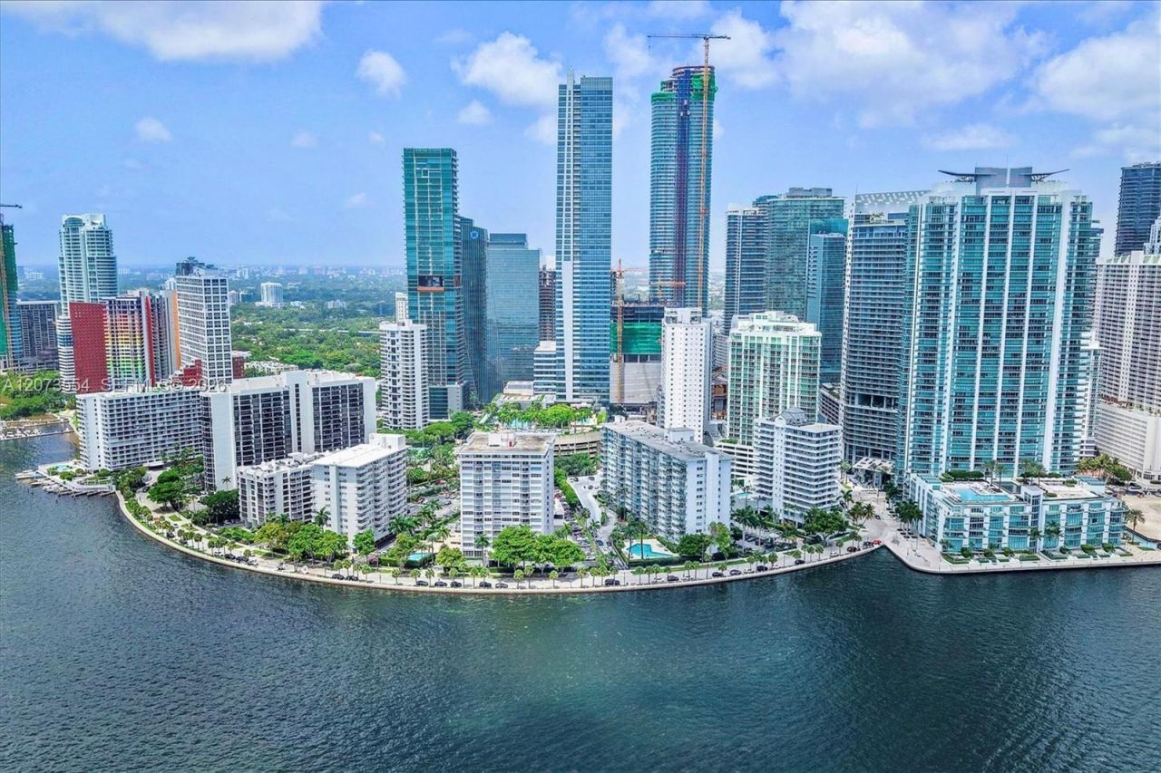 1408 Brickell Bay Dr, Unit 706, Miami, FL 33131 Photo