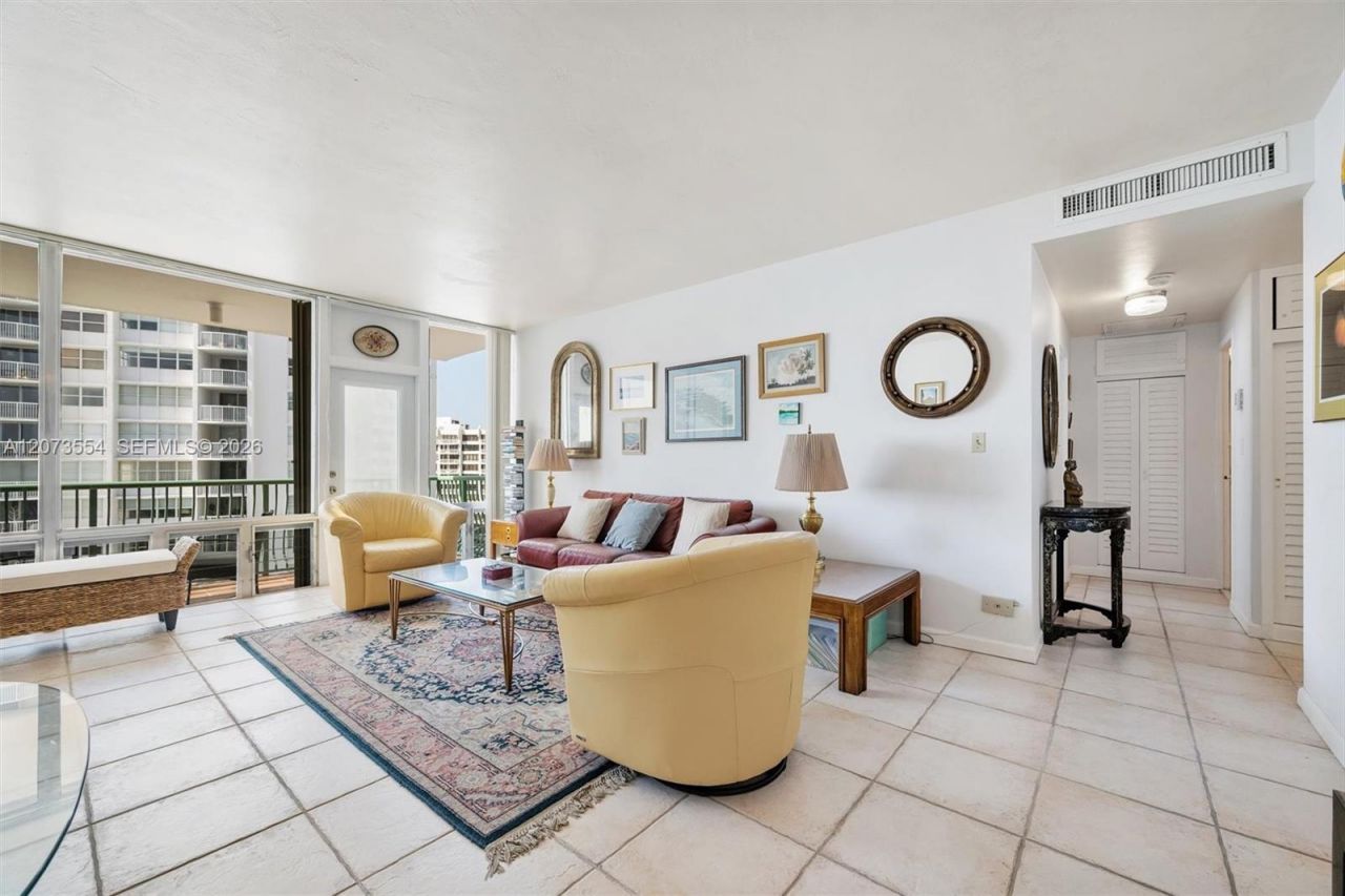 1408 Brickell Bay Dr, Unit 706, Miami, FL 33131 Photo