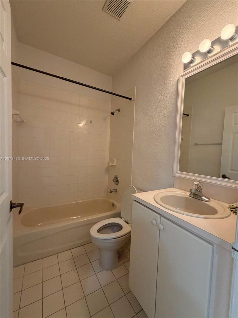 8245 NW 108th Ave, Unit 8-15, Doral, FL 33178 Photo