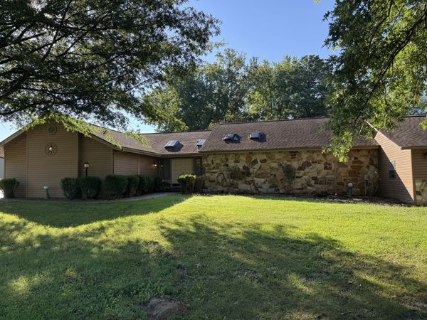 1109 Mockingbird Lane, Carterville, IL 62918