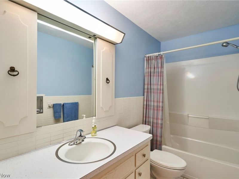 29581 Robert Street, Wickliffe, OH 44092 Photo 10