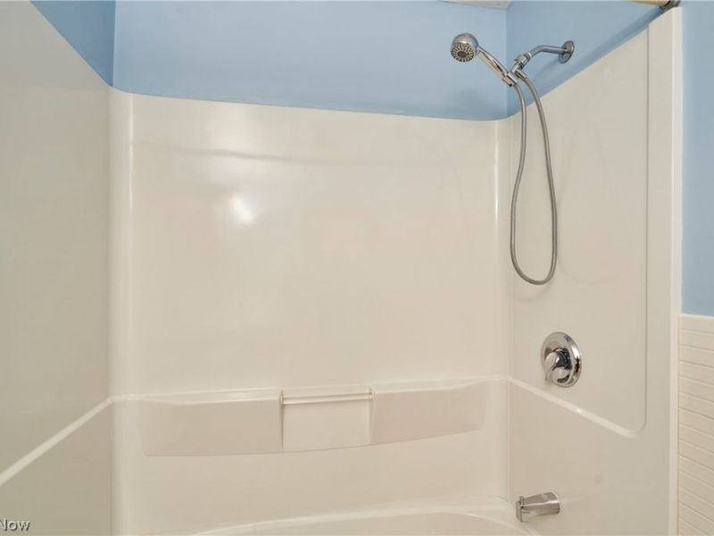 29581 Robert Street, Wickliffe, OH 44092 Photo 11