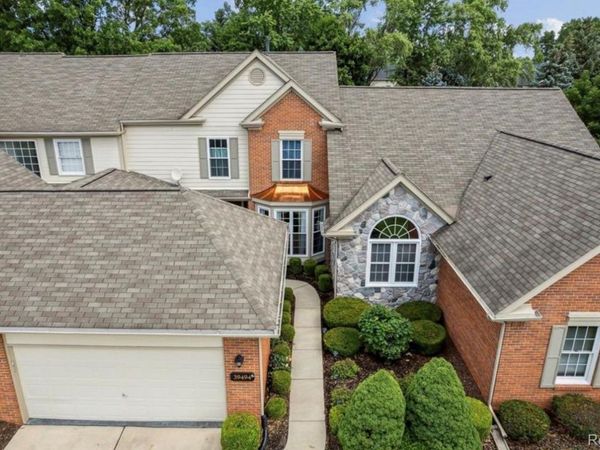 39494 Village Run, Northville, Mi 48168