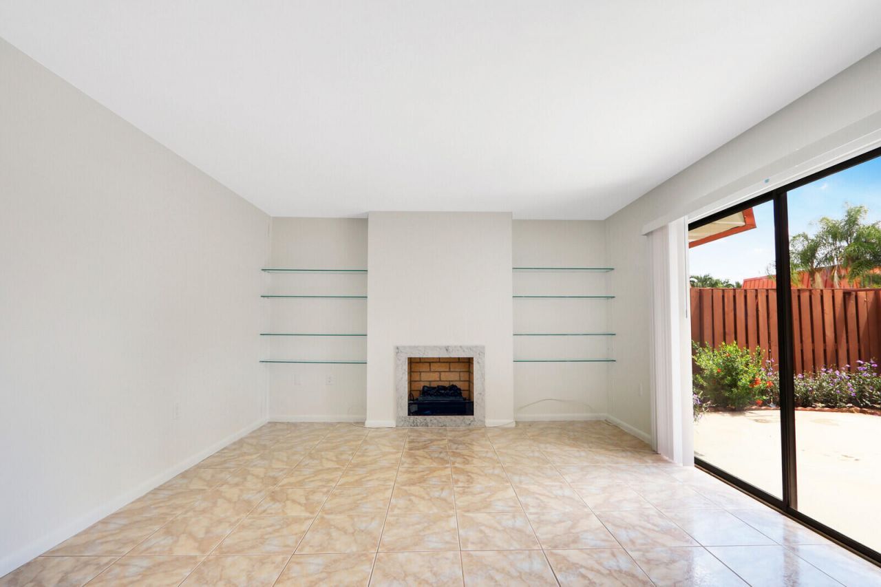 3358 Meridian Way N, Unit B, Palm Beach Gardens, FL 33410 Photo