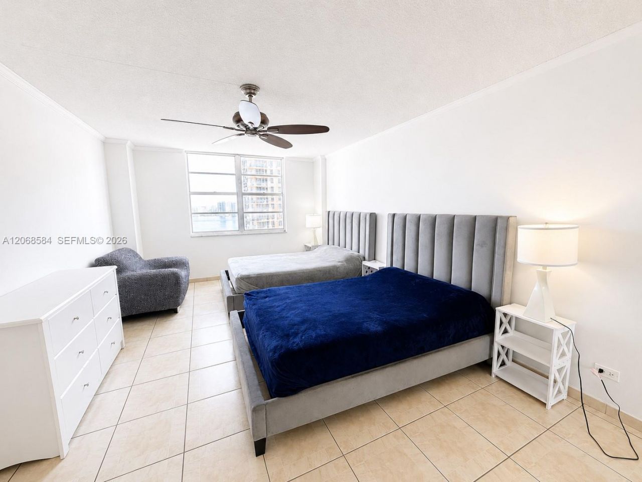 250 174th St, Unit 1615, Sunny Isles Beach, FL 33160 Photo