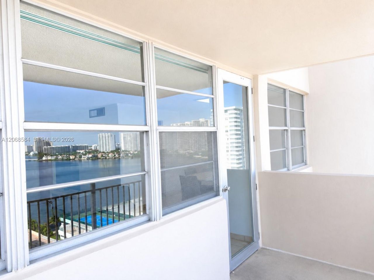 250 174th St, Unit 1615, Sunny Isles Beach, FL 33160 Photo