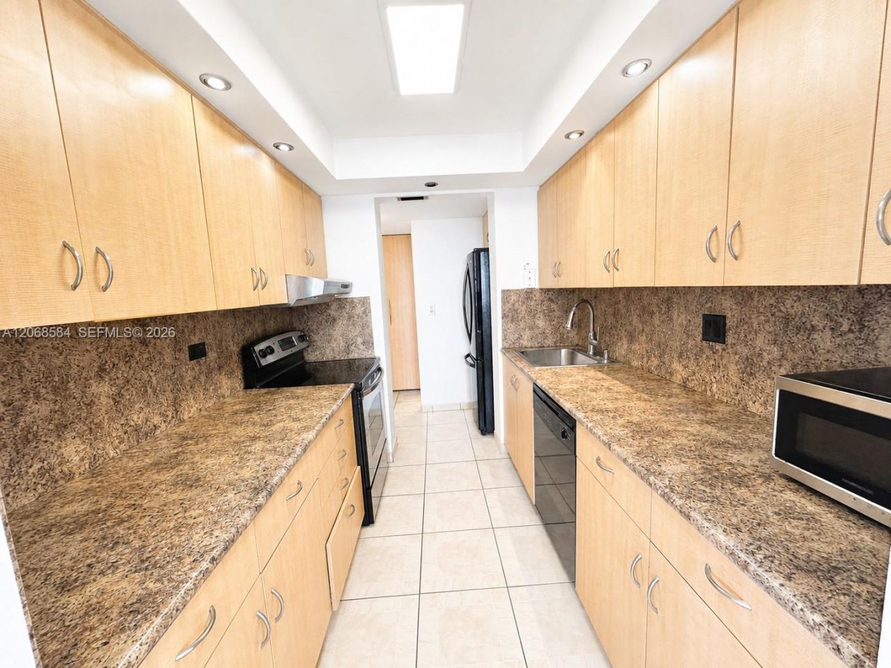 250 174th St, Unit 1615, Sunny Isles Beach, FL 33160 Photo